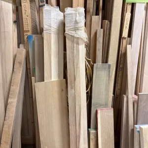 LOT of asst oak & hardwood stock, full and partial lengths