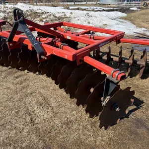 8’ Farm King 3pt Disk, Serrated Blades, (Very Good)