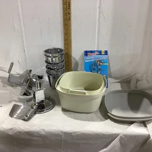 TUPPERWARE MICROWAVE STEAMER, MANUAL FOOD SLICER/SHREDDER