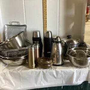 (3) BOXES W/STAINLESS STEEL BOWLS, CARAFES, GO CUPS, WOOD SALAD BOWLS, ETC