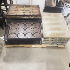 Pallet of Misc. Cooking & Baking Sheet Pans
 UNRESERVED
