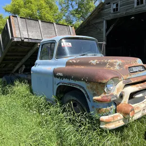 GMC Grain Truck 
 UNRESERVED