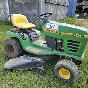 John Deere ST x 38 Riding Mower
 UNRESERVED