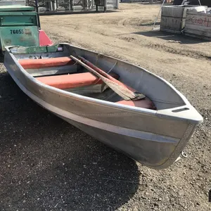 Crestliner 12' Model 505 Boat 
 UNRESERVED