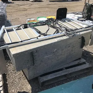 Headache Rack and Truck Toolbox
 UNRESERVED
