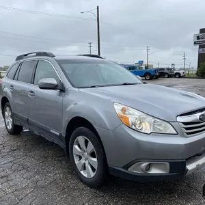 2010 Subaru Outback 2.5L Limited Station Wagon SUV
 UNRESERVED