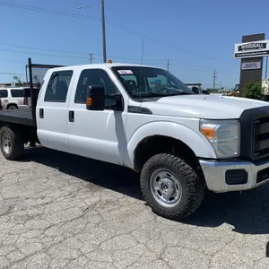 2015 Ford F350  XLT Crew Cab Flatbed Truck
 UNRESERVED