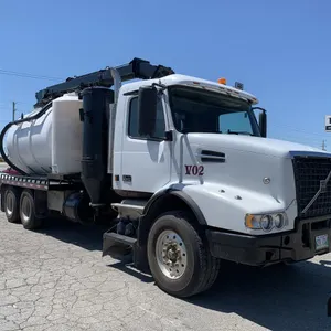 2002 Volvo T/A Hydro Vac Truck