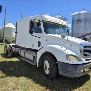 2003 Freightliner Columbia Semi Truck
 UNRESERVED