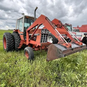 1977 International Case 86 Series Tractor w/ 9-Loader Bucket
 UNRESERVED