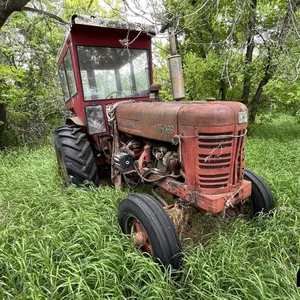 International W400 Tractor (Non-Runner)
 UNRESERVED