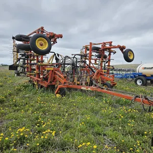 Bourgault 8800 Air Seeder w/ Cart & 2115 Air Tank
 UNRESERVED