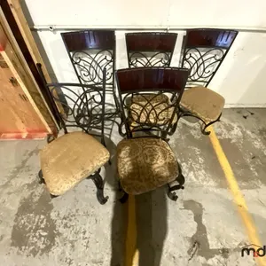 Chairs of Various Conditions
 UNRESERVED