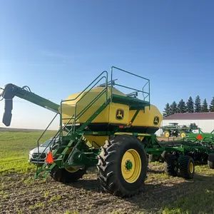 2018 50’ jd model 1890 no till drill, 10” space, serial # 775242, equipped with 350 bushel model 1910 John Deere cart, comes with three different roll