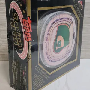 **Derek Jeter RC** - 1993 Topps Stadium Club Murphy Stadium Edition - 200 Trading Card Set (complete) & San Diego Jack Murphy Stadium. Includes : 