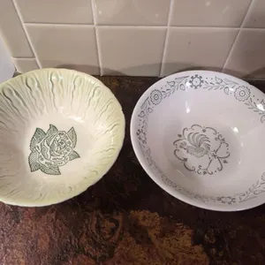 2 vintage bowls w chips not responsible for