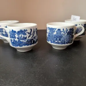 Churchill England Blue Willow 4 cups