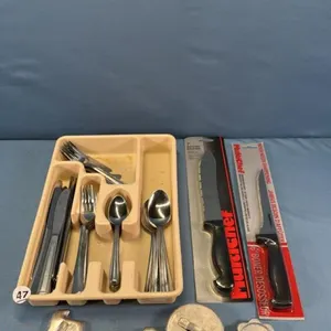 ASSORTMENT OF CUTLERY & 6IN & 7IN KNIVES