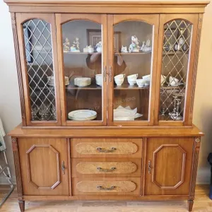 Vintage French Provincial China Cabinet/Hutch