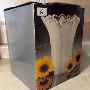 Mikasa Sunflower Frost Crystal Vase