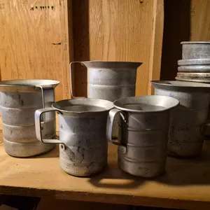(5) Assorted Aluminum Measures