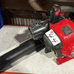 Unused Troy-Bilt, 4 Cycle Leaf Blower/Vacuum.