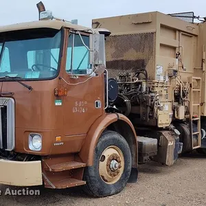 2000 Volvo Truck WX refuse truck