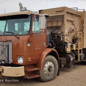 2000 Volvo Truck WX refuse truck