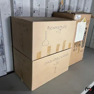 Pycnometers, Graduated Cylinders, Hot Plate & More
 UNRESERVED