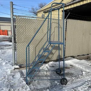 Kleton 48'' Rolling Step Ladder
 UNRESERVED