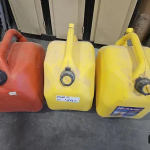 (3) 20L Jerry Cans
 UNRESERVED