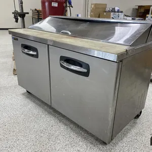Master-Bilt SP60-16 5' Prep Table
 UNRESERVED