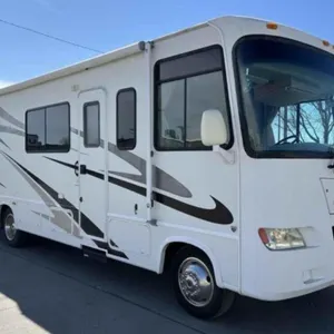 (NE) 2006 Four Winds Hurricane Motorhome