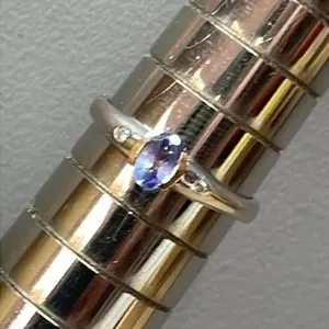 Tanzanite & Diamond Ring w/10k White Gold Band.
