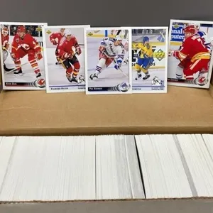 Quantity of Upper Deck 1992-93 Hockey Cards.