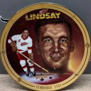 Terrible Ted Lindsay, 8" Heritage Plate w/Box.