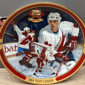 1984 Team Canada, 8" Heritage Plate w/Box.