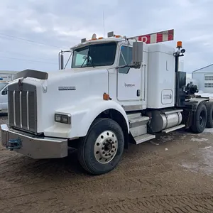 2004 Kenworth T800B Tandem Axle Hiway Truck  SN: 1XKDD40X34R971204
