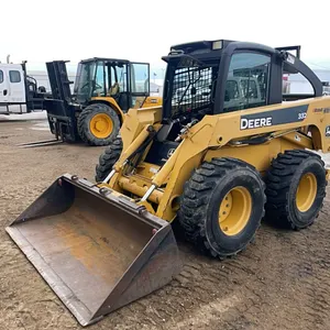 2005 John Deere 332 Skidsteer, SN: T00332B115451