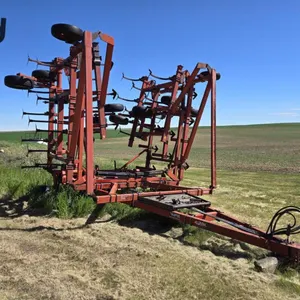 White 60' 428C Cultivator
 UNRESERVED