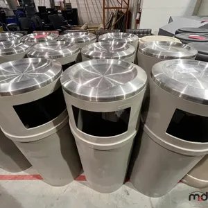 (9) Rubbermaid Aluminum-Top Garbage Cans
 UNRESERVED