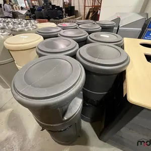 (12) All Plastic Garbage Cans
 UNRESERVED