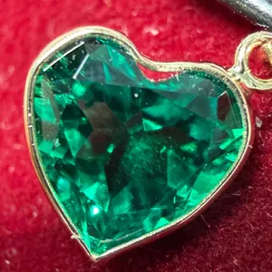 LAB EMERALD PENDANT (1.7CT) SUGGESTED RETAIL VALUE $1000