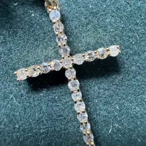 14K (0.77G), DIAMOND CROSS PENDANT  (0.18CT) SUGGESTED RETAIL VALUE $1600