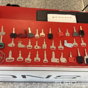 Equipment Master Key Set, 35 Key to suit Various Machine / Set de Llaves 