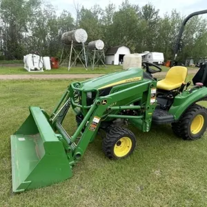 JOHN DEERE 1023E TRACTOR