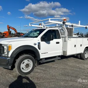 2017 Ford F-550 4x2 Flatbed Truck