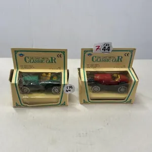 (2) 3.5IN CARS