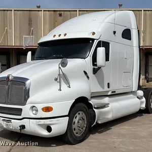 2006 Kenworth T2000 semi truck