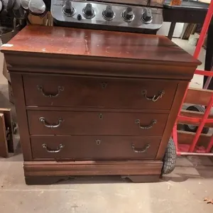 Broyhill nightstand/small chest matches lots 5f &